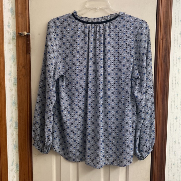 Rod & Ali woman’s long sleeve size 1X pull over blouse. - Picture 2 of 3